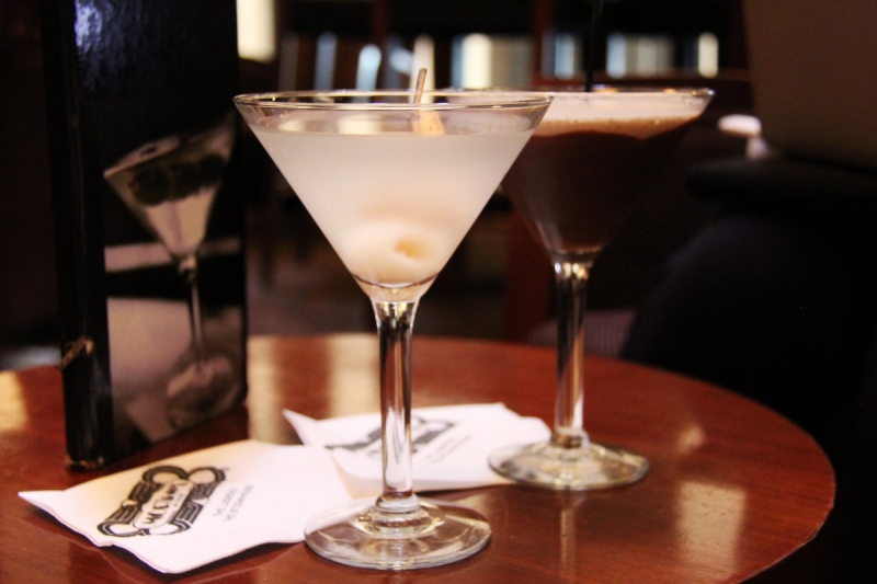 brasserie-LES ARCS-min_martini_bar_lychee_chocolate_alcohol_liquor_happy_hour_happy-910161